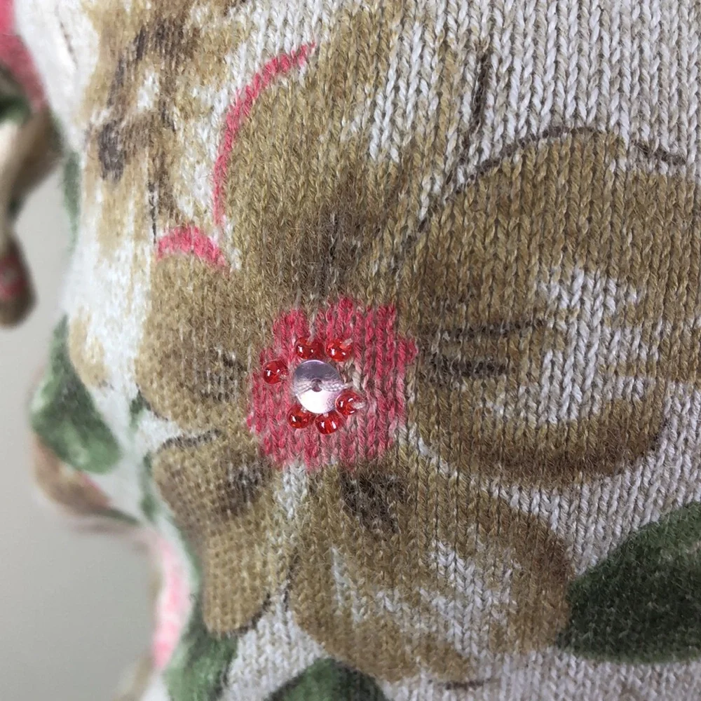 Short Sleeve Sweater Beaded Floral